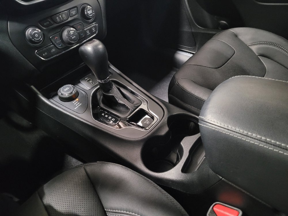 Used 2021 Jeep Cherokee Limited AWD/4WD image 26