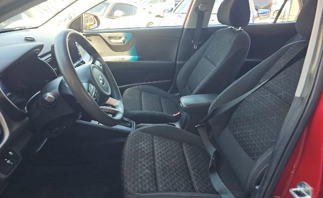 Used 2021 Kia Rio S image 4