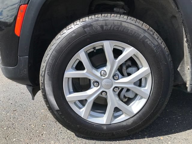 Used 2023 Jeep Grand Cherokee Limited AWD/4WD image 22