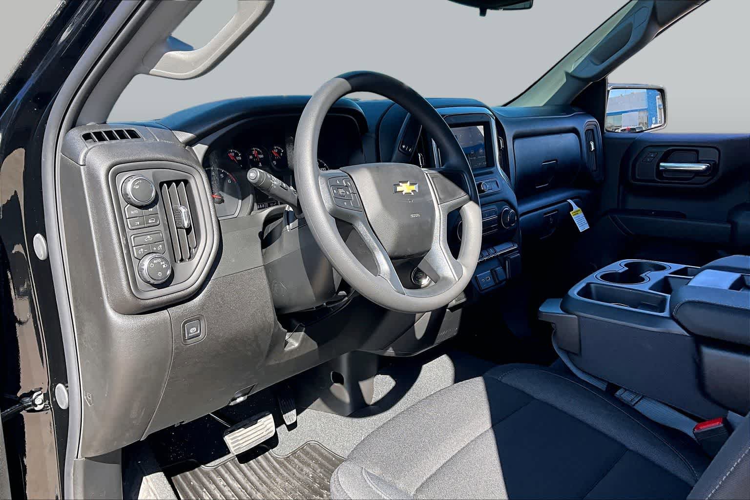New 2026 Chevrolet Silverado 1500 Custom w/ Turbomax Blackout Package AWD/4WD image 9