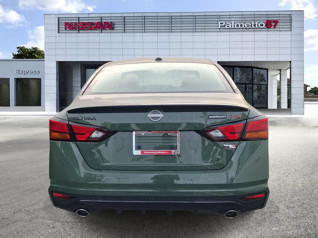 New 2026 Nissan Altima 2.5 SR w/ SR Midnight Edition Package FWD image 4