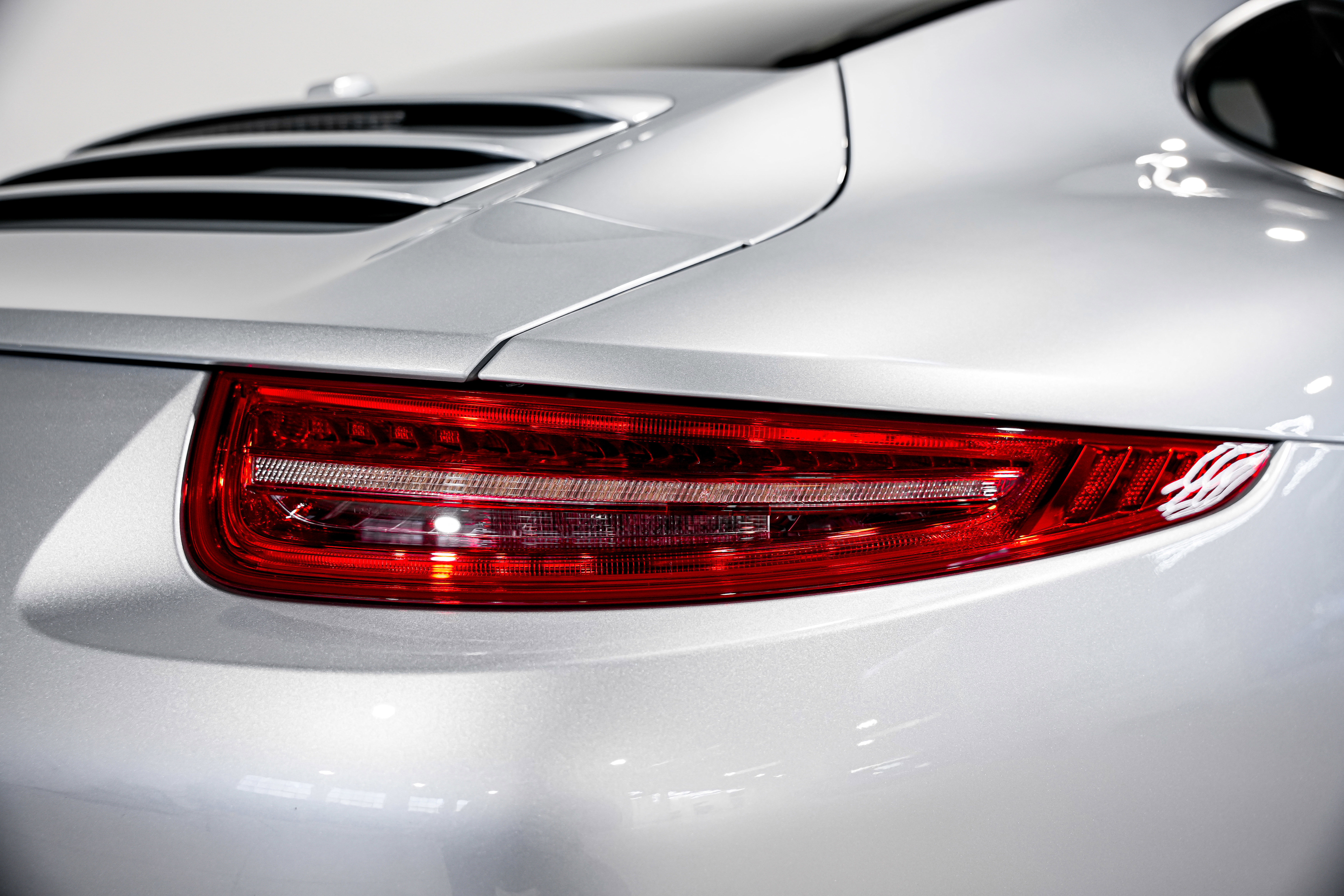 Used 2014 Porsche 911 Carrera S RWD image 37