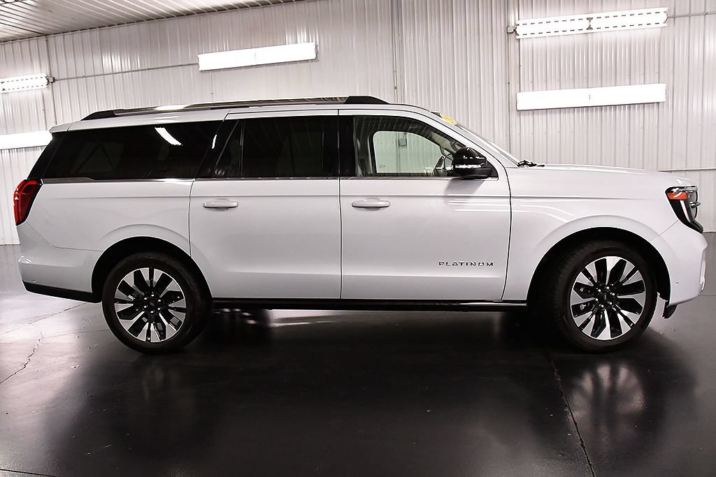 Used 2025 Ford Expedition Max Platinum w/ Driver's Package AWD/4WD image 8
