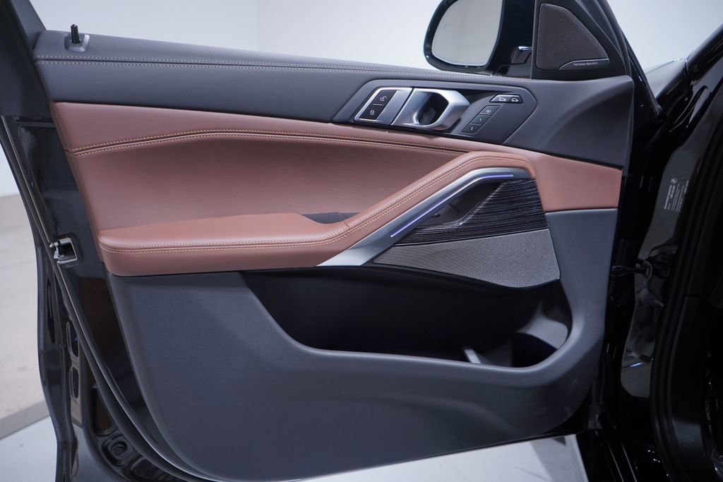 New 2026 BMW X6 xDrive40i w/ Premium Package AWD/4WD image 10