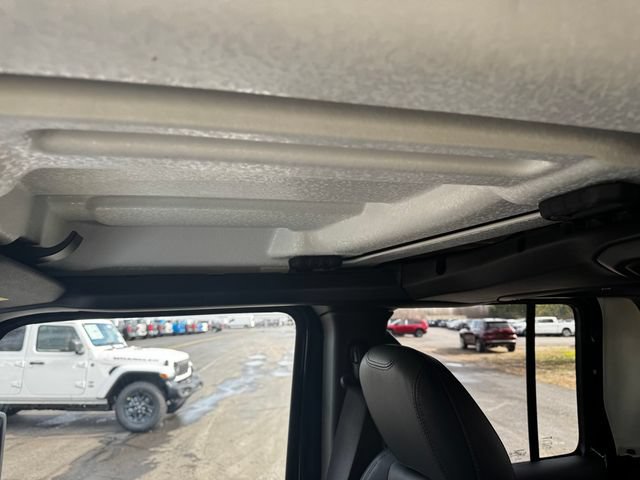 New 2026 Jeep Gladiator Sport AWD/4WD image 39