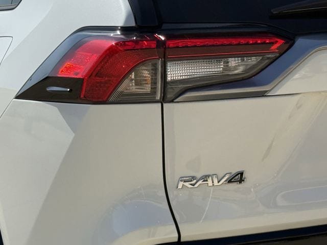 Used 2022 Toyota RAV4 XSE image 6