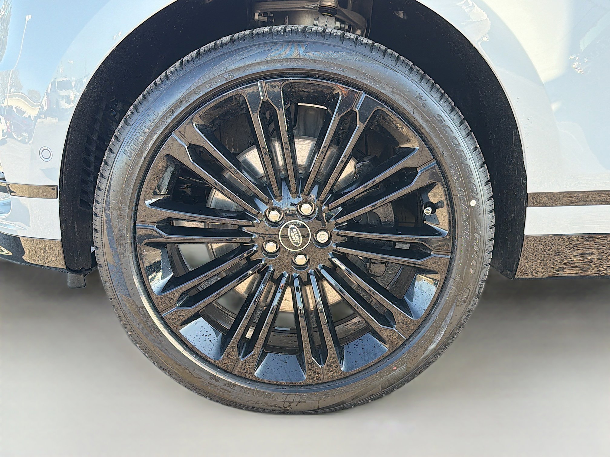 New 2026 Land Rover Range Rover Velar Dynamic SE AWD/4WD image 42