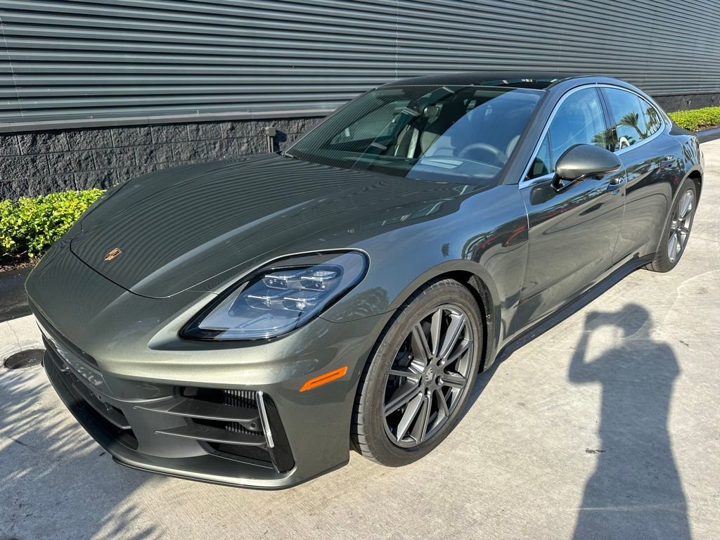 Used 2026 Porsche Panamera RWD image 7