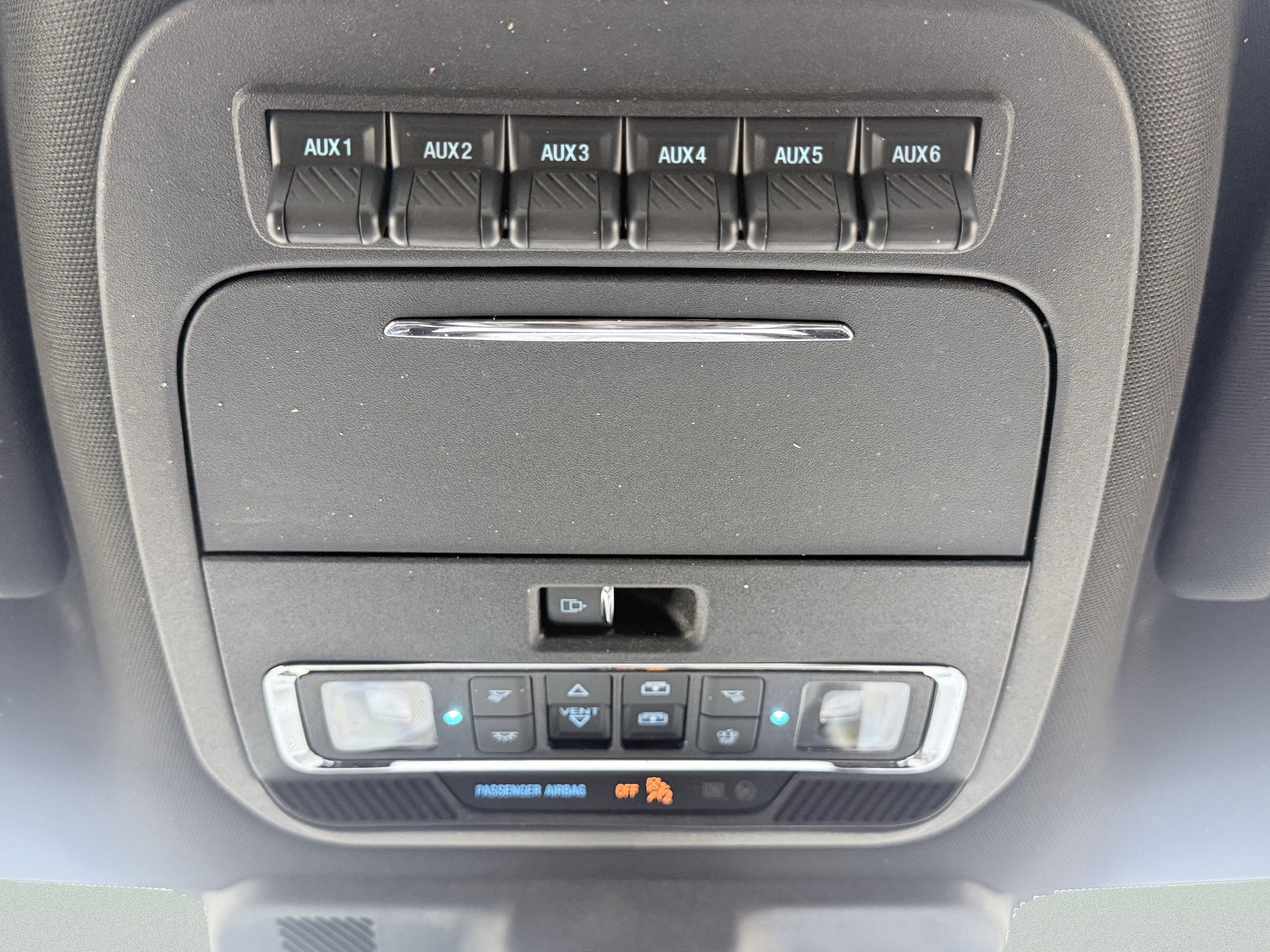 Used 2025 Ford F450 Platinum w/ FX4 Off-Road Package AWD/4WD image 74