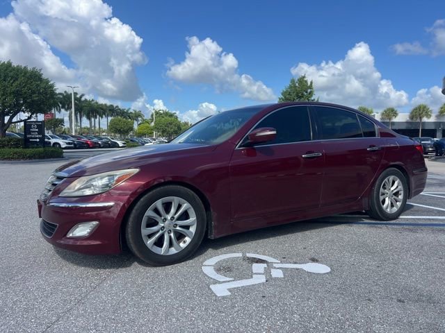 Used 2013 Hyundai Genesis 3.8 RWD image 8