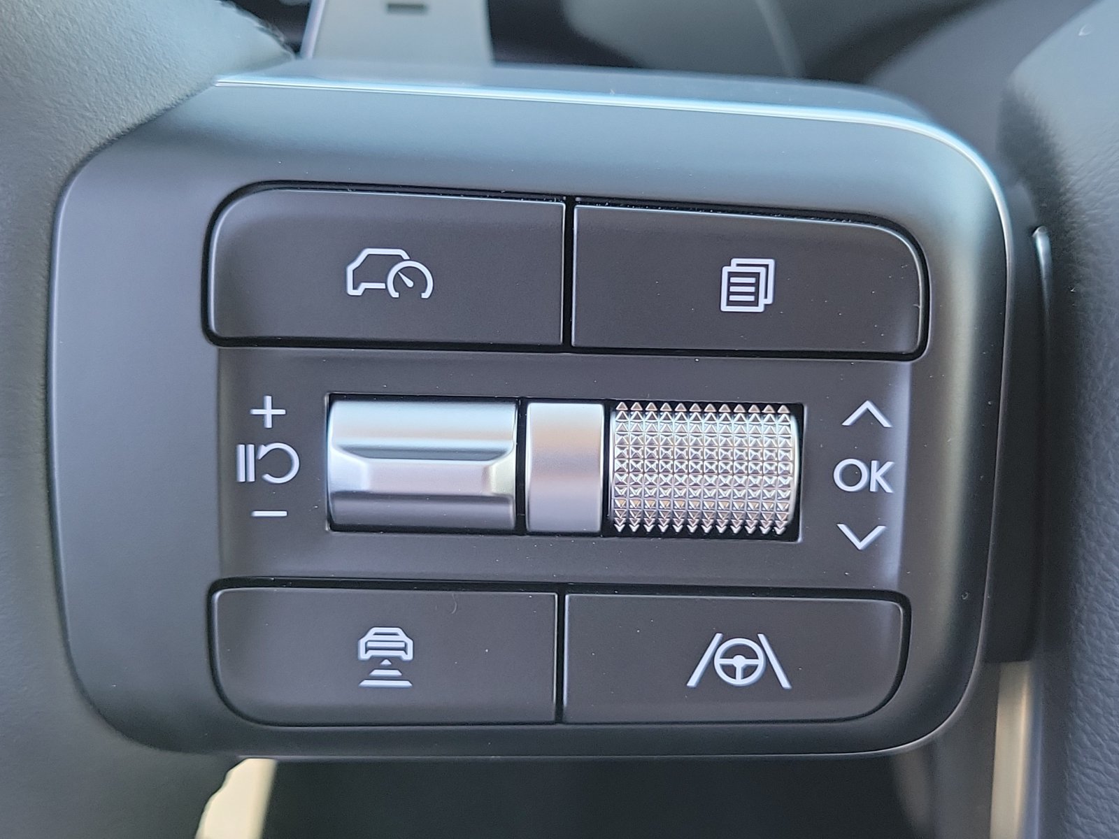 New 2027 Hyundai Santa Fe SE FWD image 8