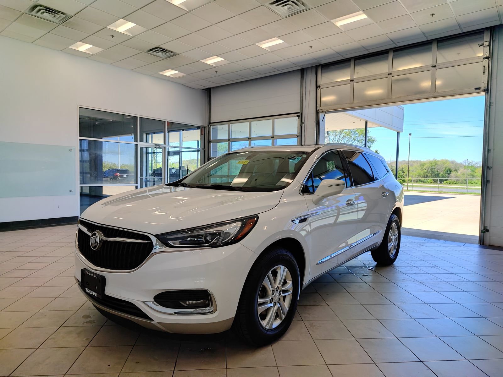 Used 2021 Buick Enclave Essence w/ Sound and Sites Package image 7