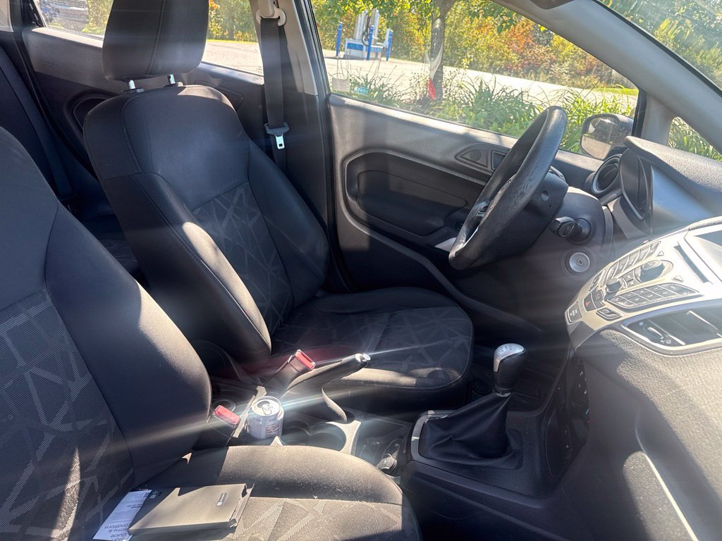Used 2011 Ford Fiesta SE w/ 203A Rapid Spec Order Code FWD image 13