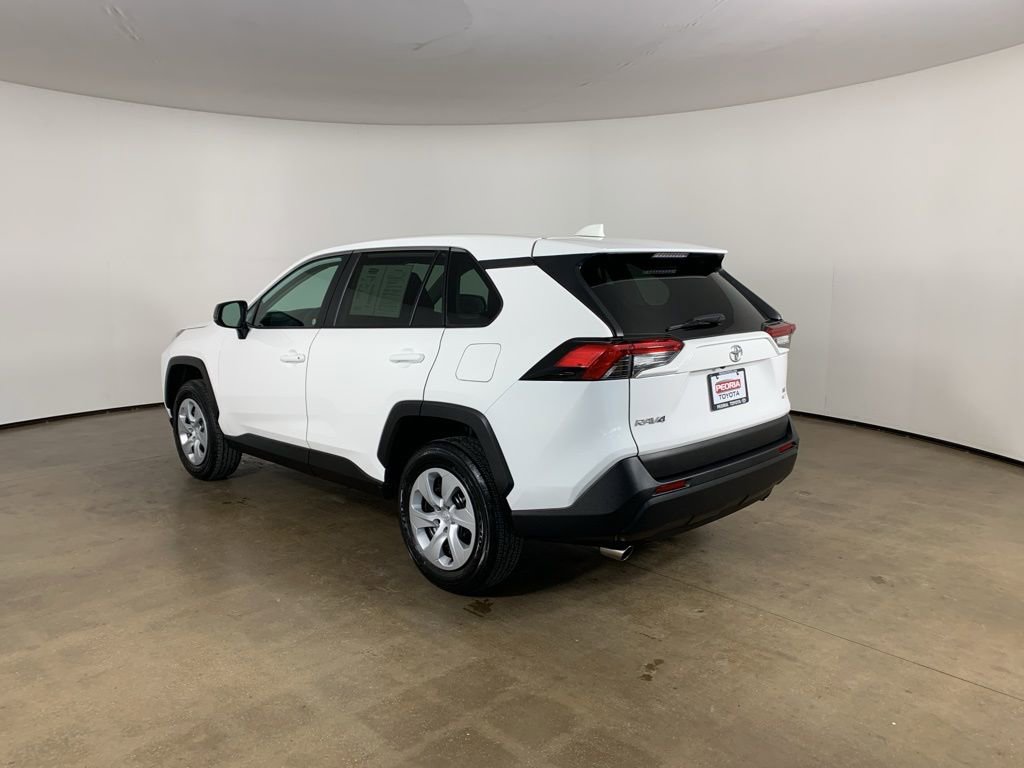 Used 2024 Toyota RAV4 LE AWD/4WD image 14
