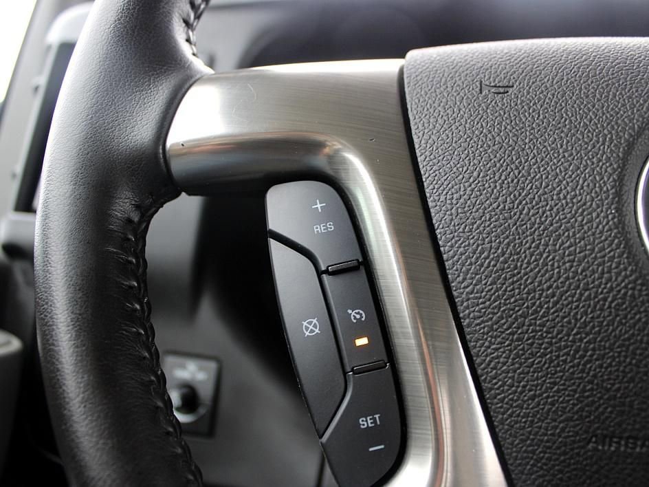 Used 2018 Chevrolet Express 2500 w/ Driver Convenience Package image 11