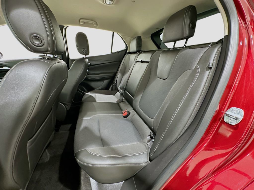 Used 2023 Buick Encore GX Select w/ Sport Touring Package image 25
