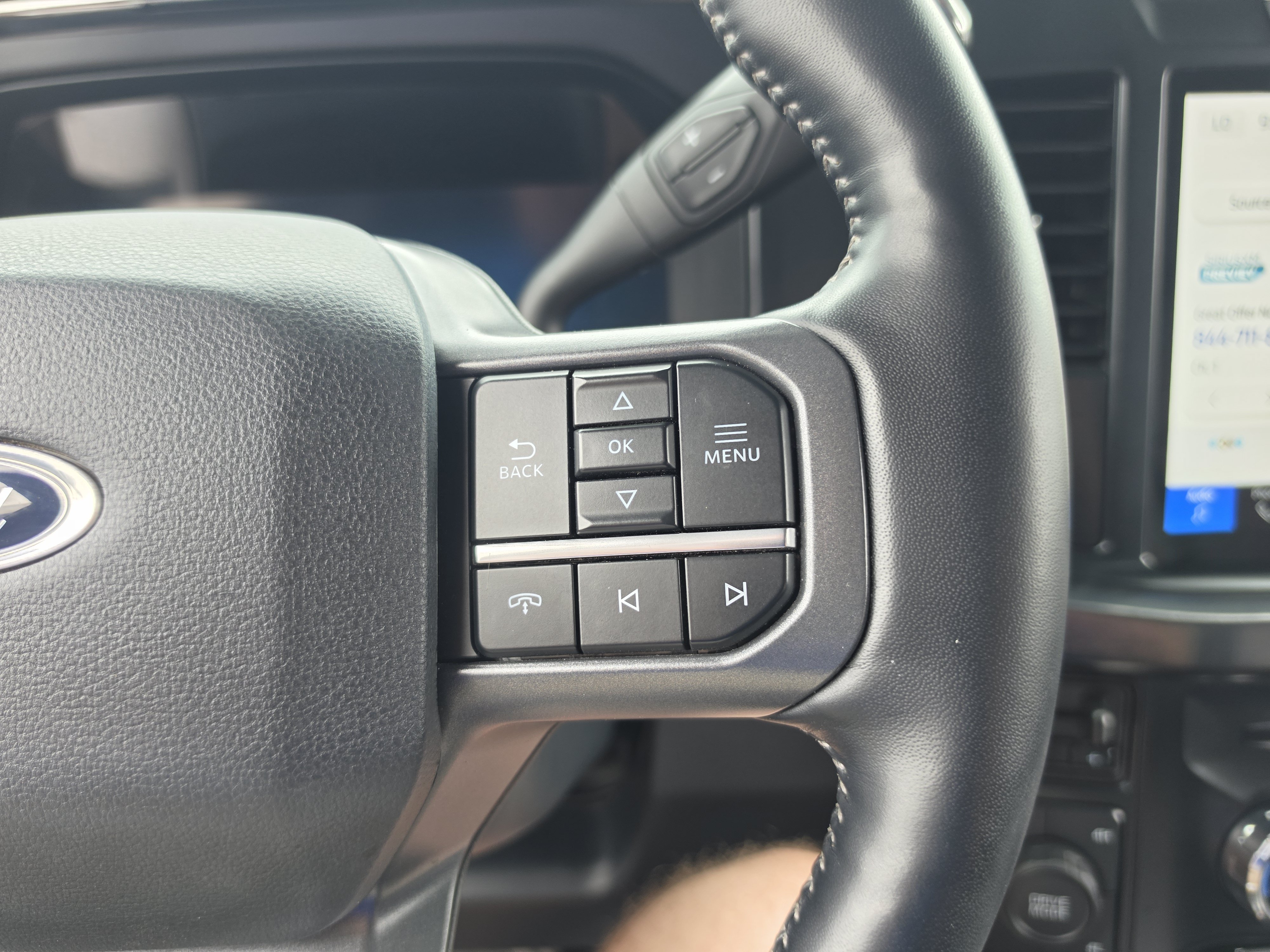 Used 2023 Ford F350 Lariat w/ Tremor Off-Road Package AWD/4WD image 18