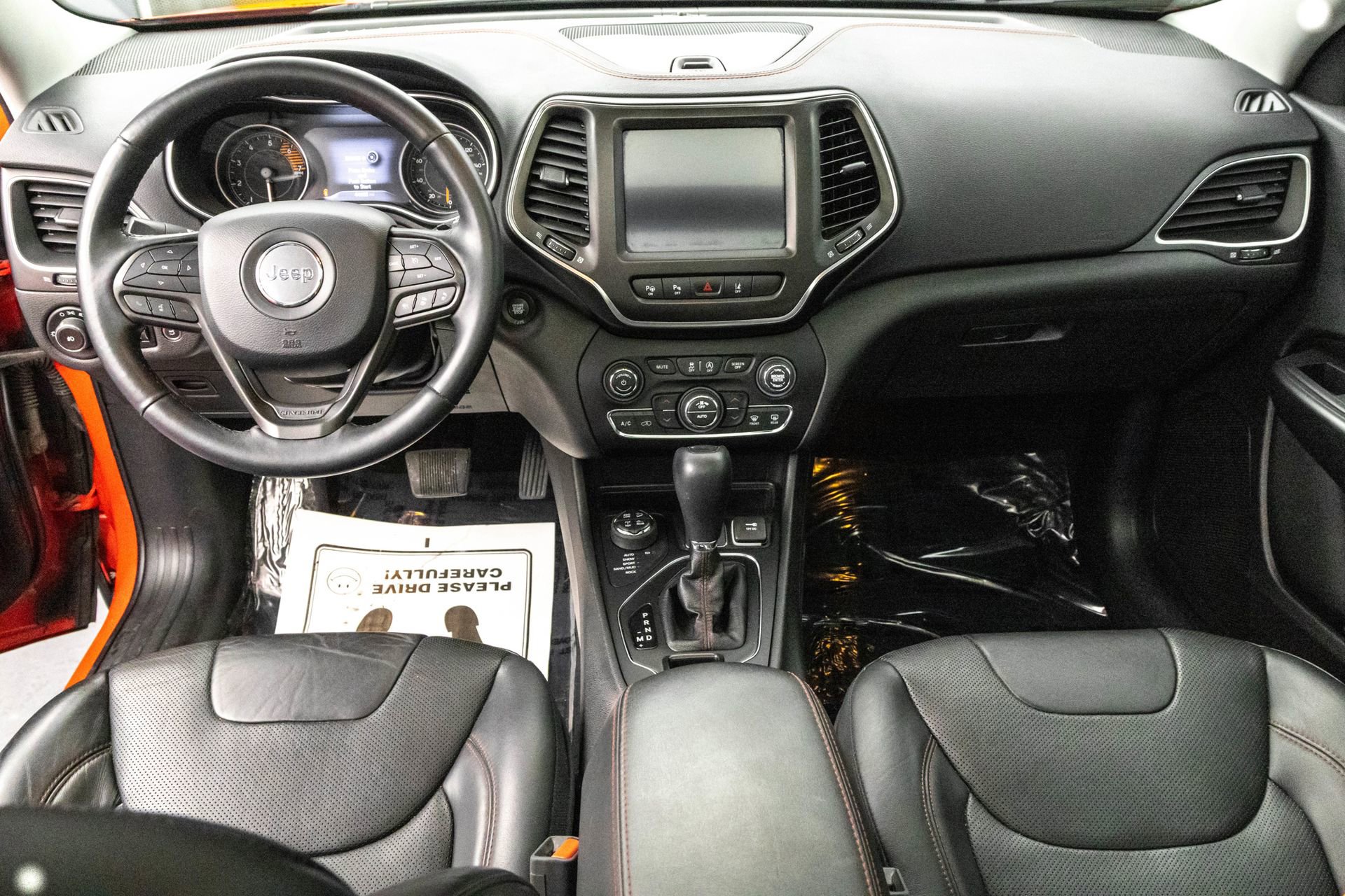 Used 2019 Jeep Cherokee Trailhawk image 32