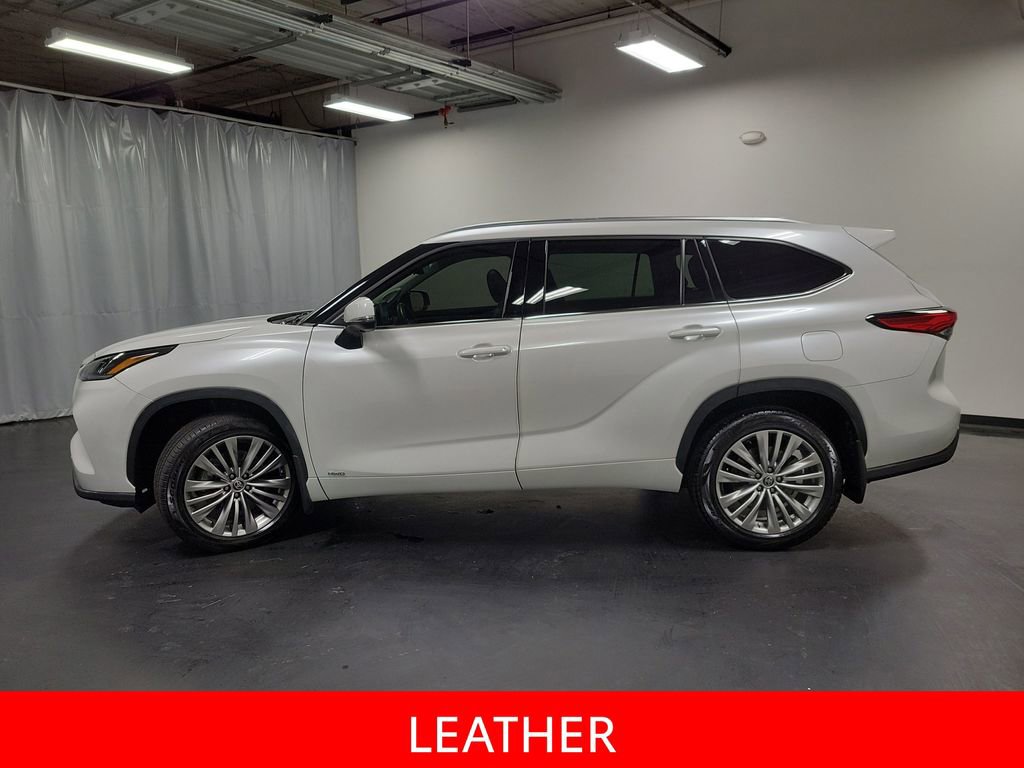 Used 2023 Toyota Highlander Platinum AWD/4WD image 5
