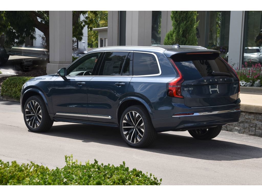 New 2026 Volvo XC90 B6 Plus w/ Protection Package Premier image 6