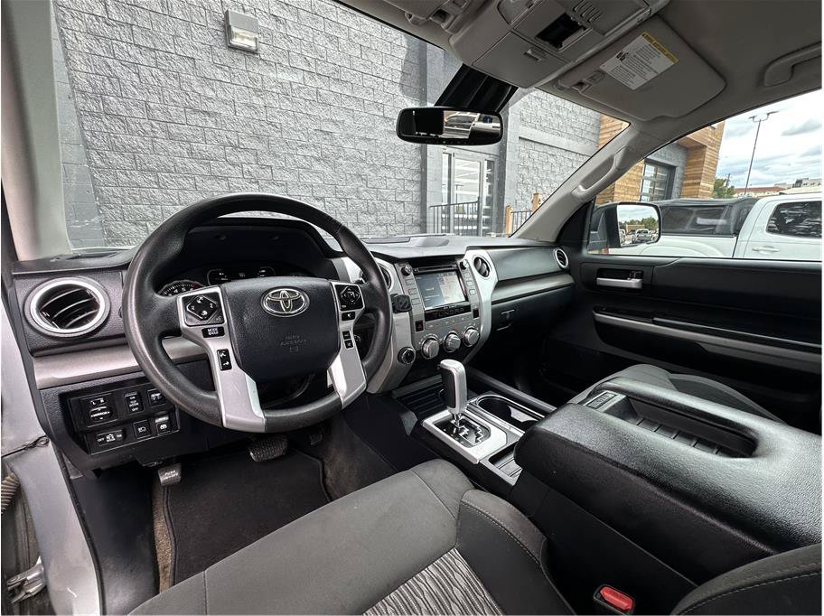 Used 2018 Toyota Tundra SR5 w/ SR5 Upgrade Package AWD/4WD image 14