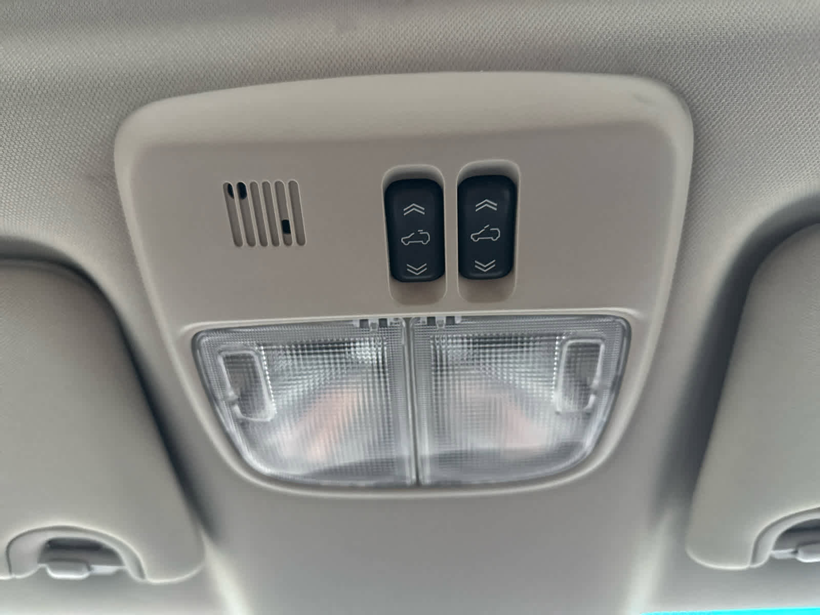 Used 2011 Chevrolet HHR LT image 21