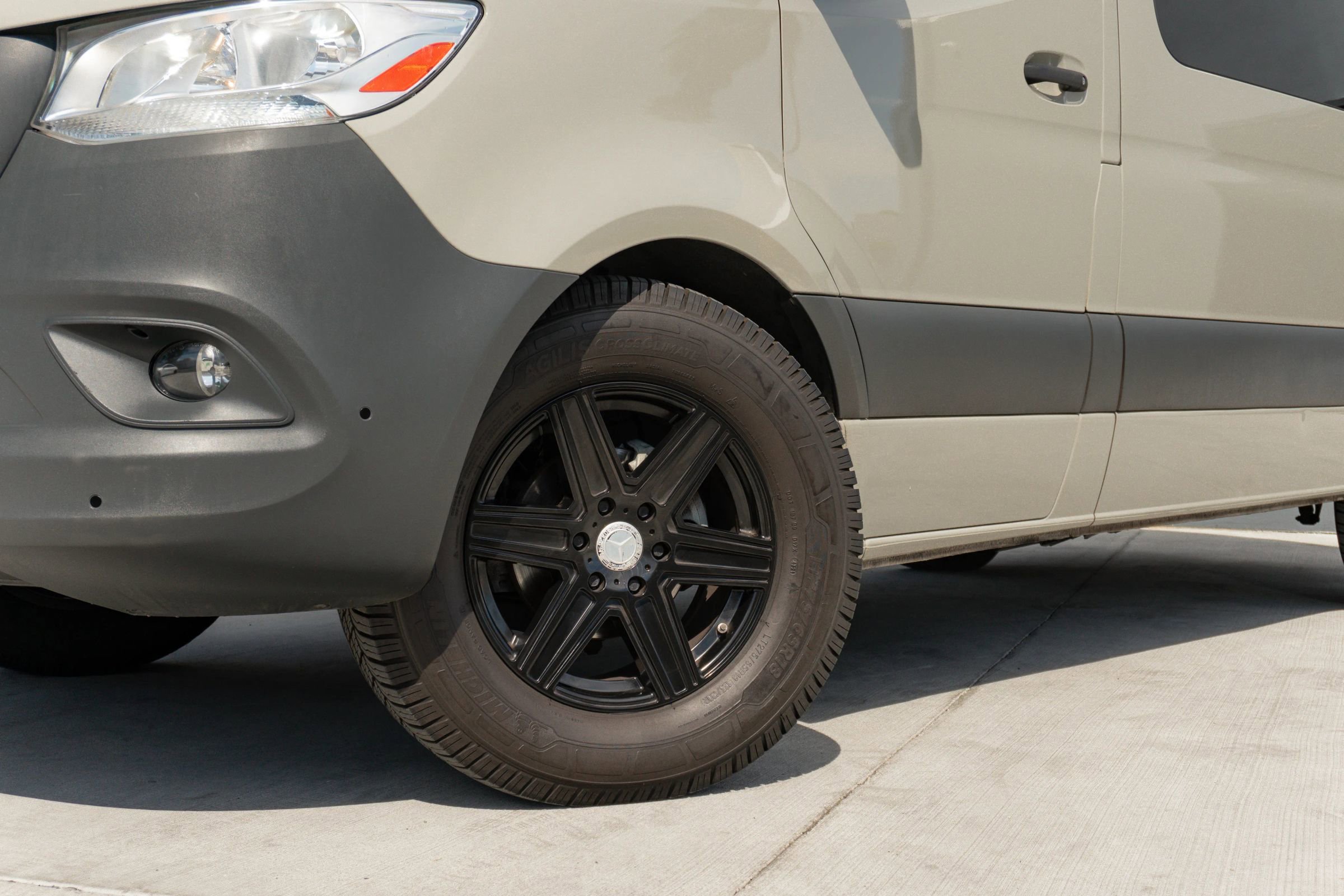 Used 2021 Mercedes-Benz Sprinter 2500 image 26