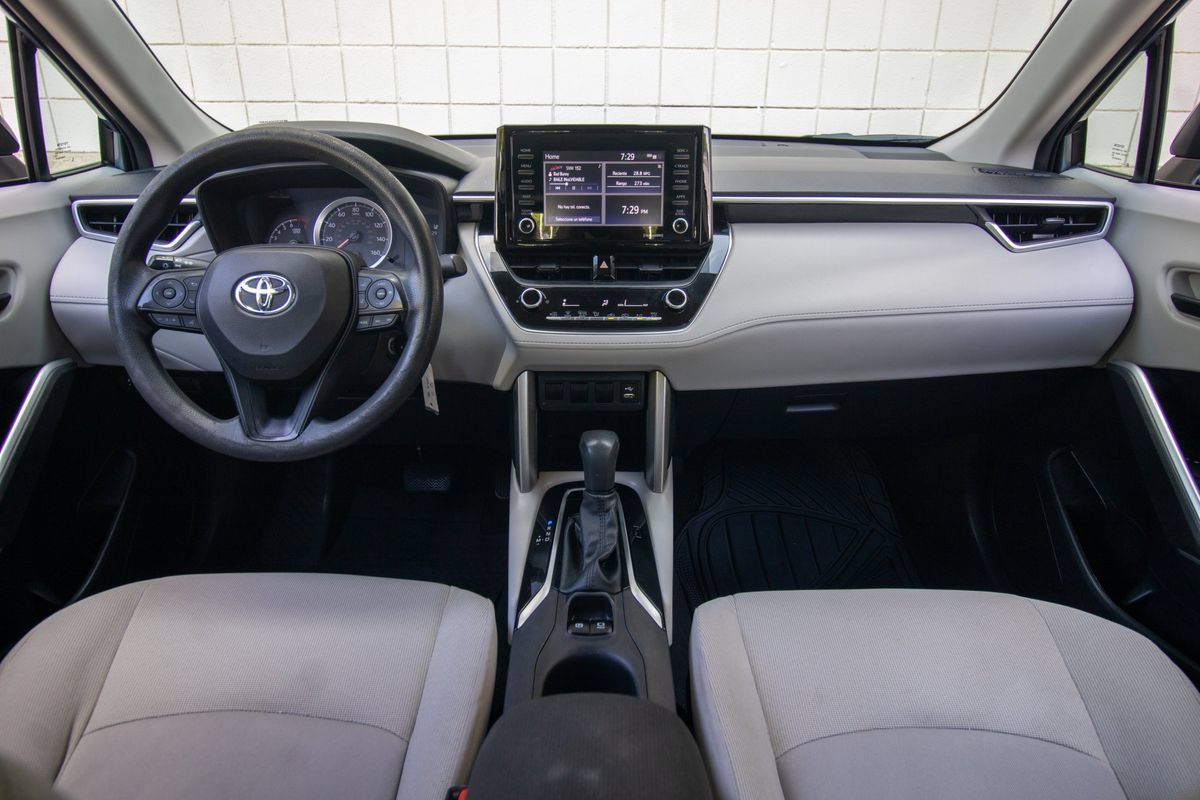 Used 2022 Toyota Corolla Cross L FWD image 34
