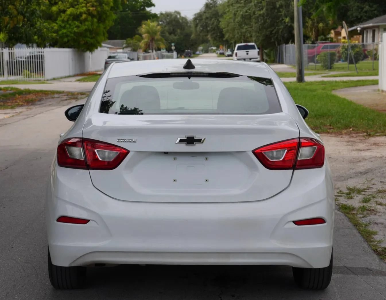 Used 2018 Chevrolet Cruze LS FWD image 7