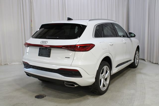 Used 2025 Audi Q5 Premium Plus w/ Premium Plus AWD/4WD image 25