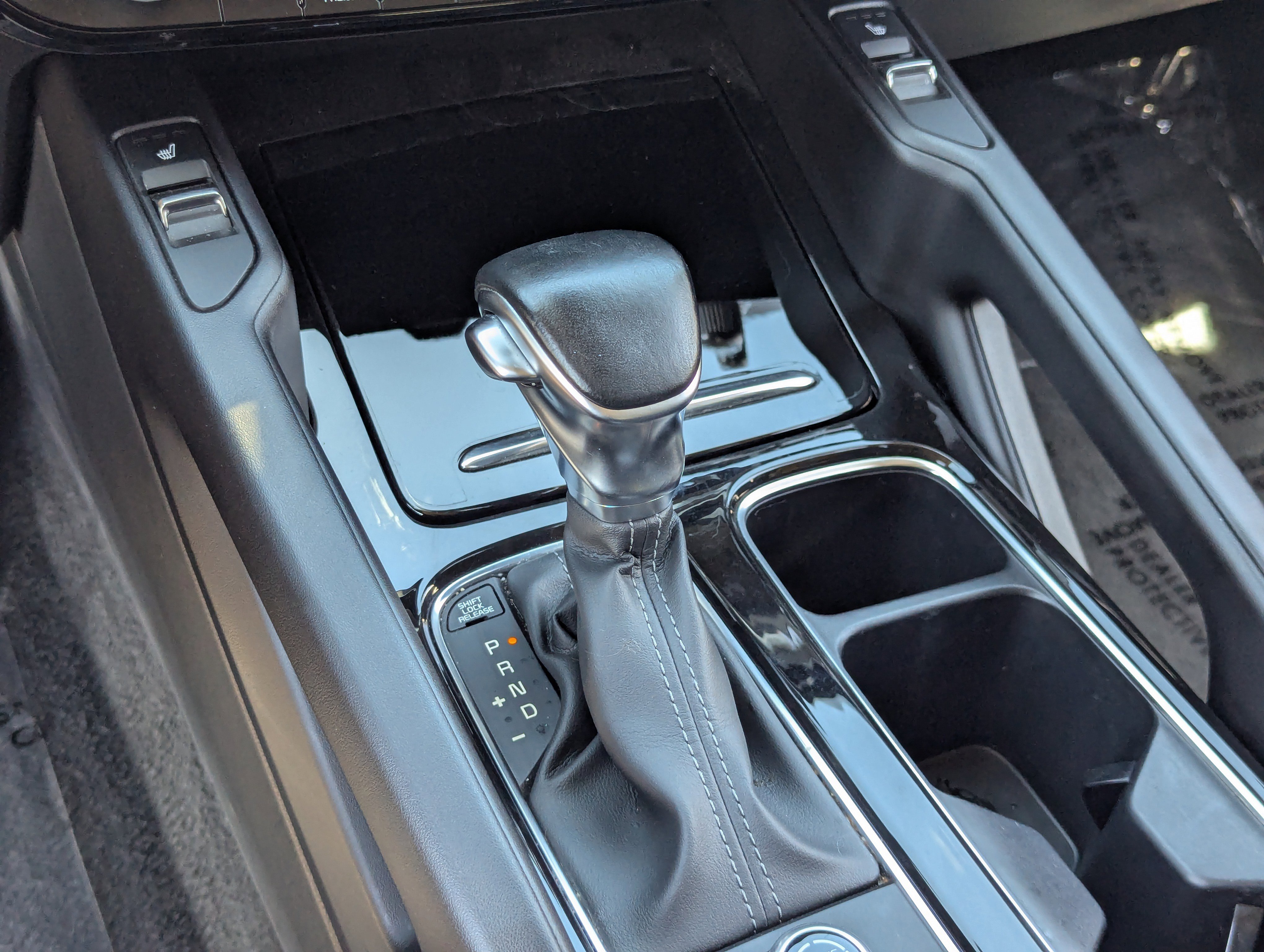 Certified 2024 Kia Telluride S w/ S Sunroof Package FWD image 26