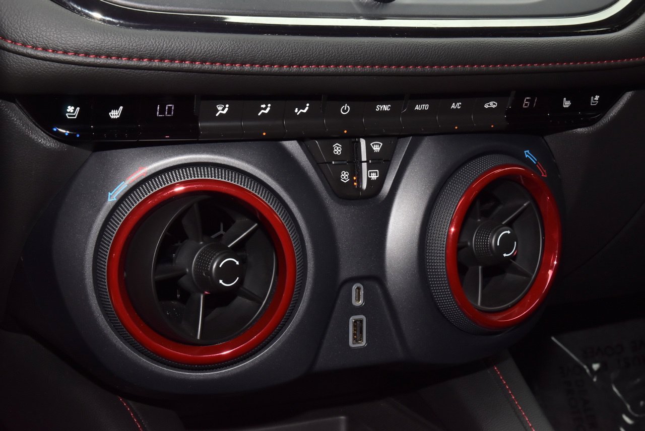 Used 2019 Chevrolet Blazer RS FWD image 29