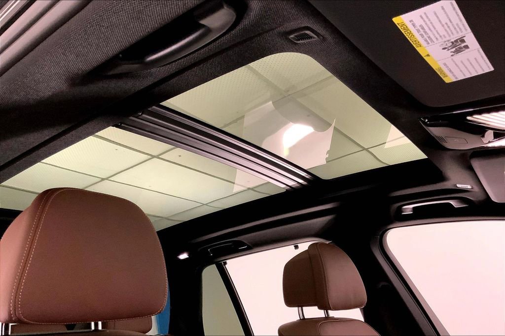 Used 2022 BMW X5 xDrive40i w/ M Sport Package AWD/4WD image 26