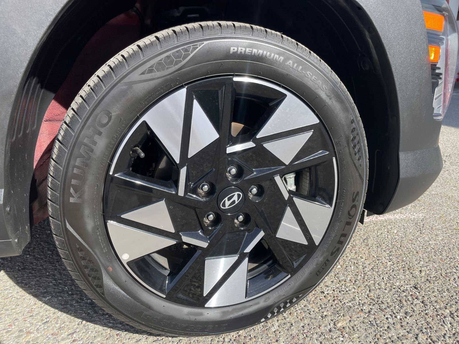 Used 2025 Hyundai Kona SEL FWD image 31