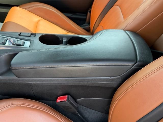 Used 2018 Chevrolet Camaro LT RWD image 32