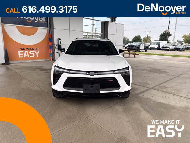 Used 2024 Chevrolet Blazer EV RS AWD/4WD image 3