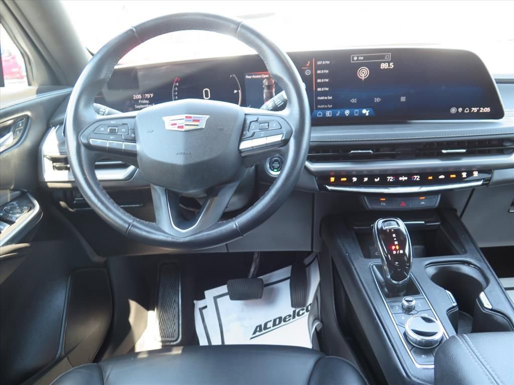 Certified 2024 Cadillac XT4 Premium Luxury image 22