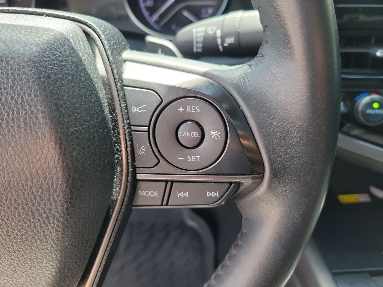 Used 2024 Toyota Camry XSE w/ Navigation Package FWD image 21
