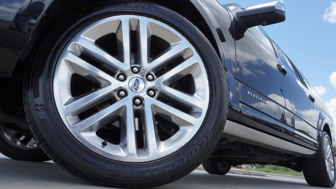 Used 2015 Ford Expedition EL Platinum RWD image 10