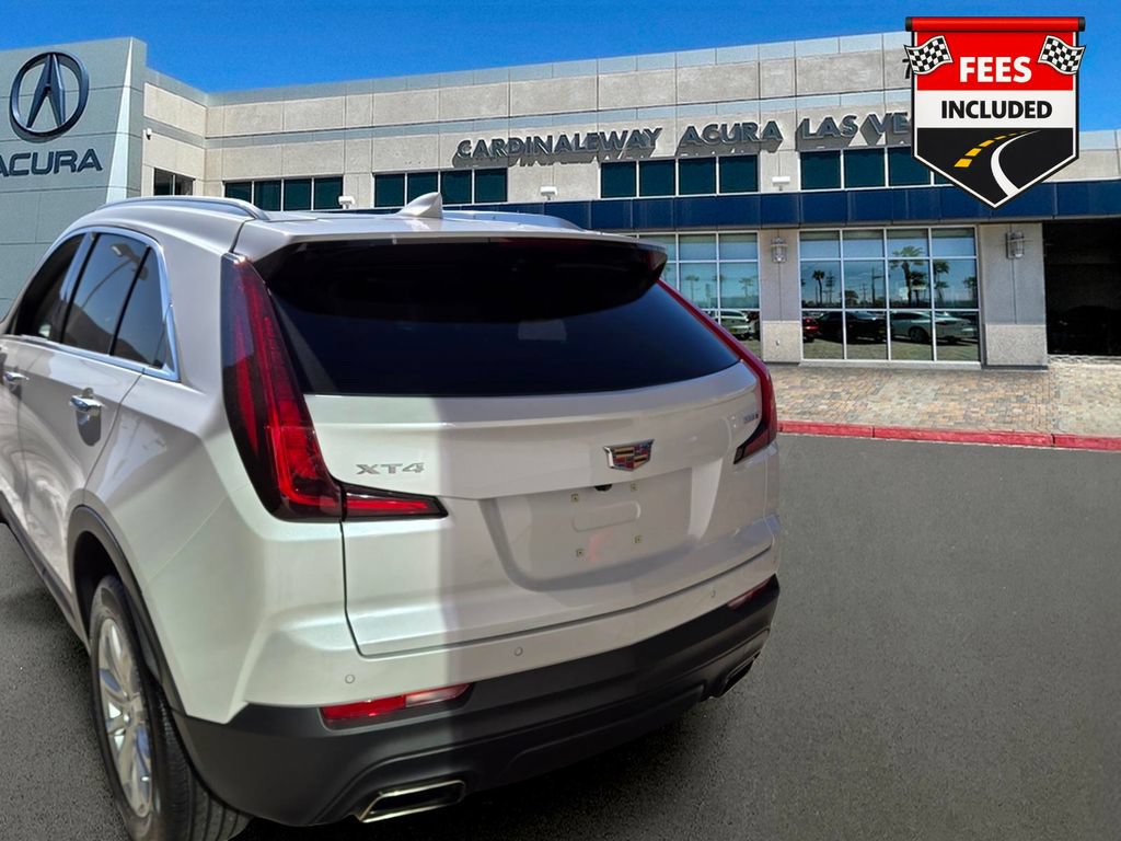 Used 2023 Cadillac XT4 Luxury w/ Cold Weather Package FWD image 5