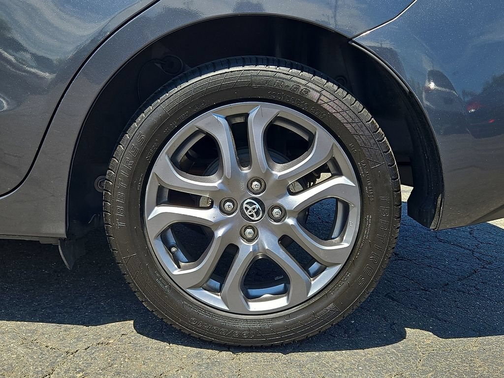 Used 2019 Toyota Yaris LE FWD image 10
