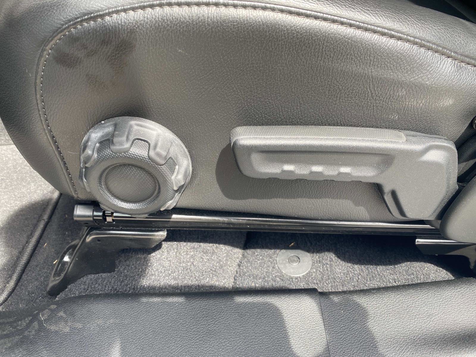 Used 2023 Jeep Wrangler Sahara w/ Cold Weather Group image 23