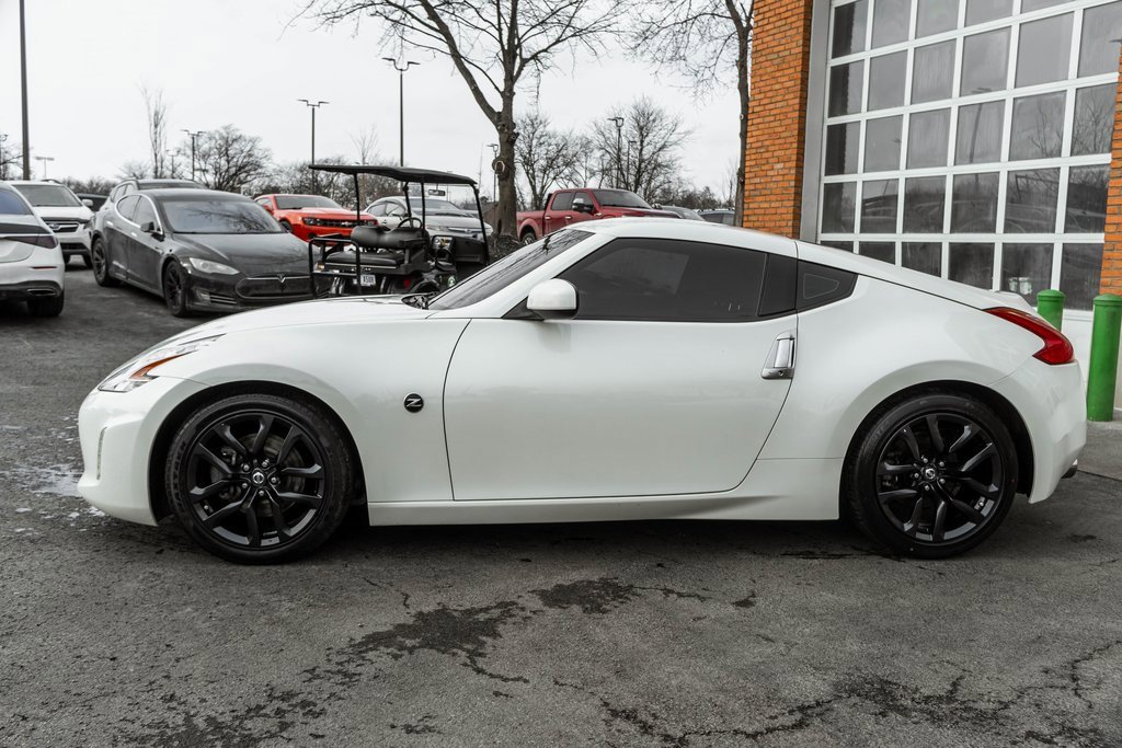 Used 2016 Nissan 370Z Touring image 35