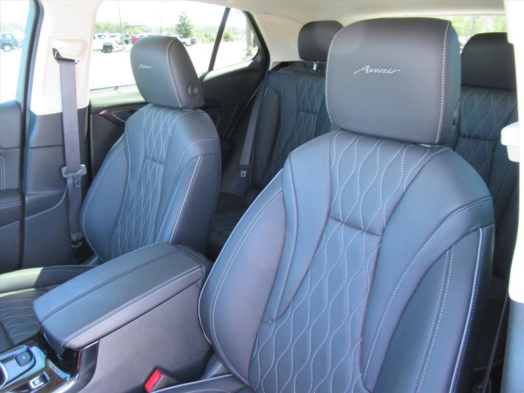 Used 2023 Buick Envision Avenir image 17