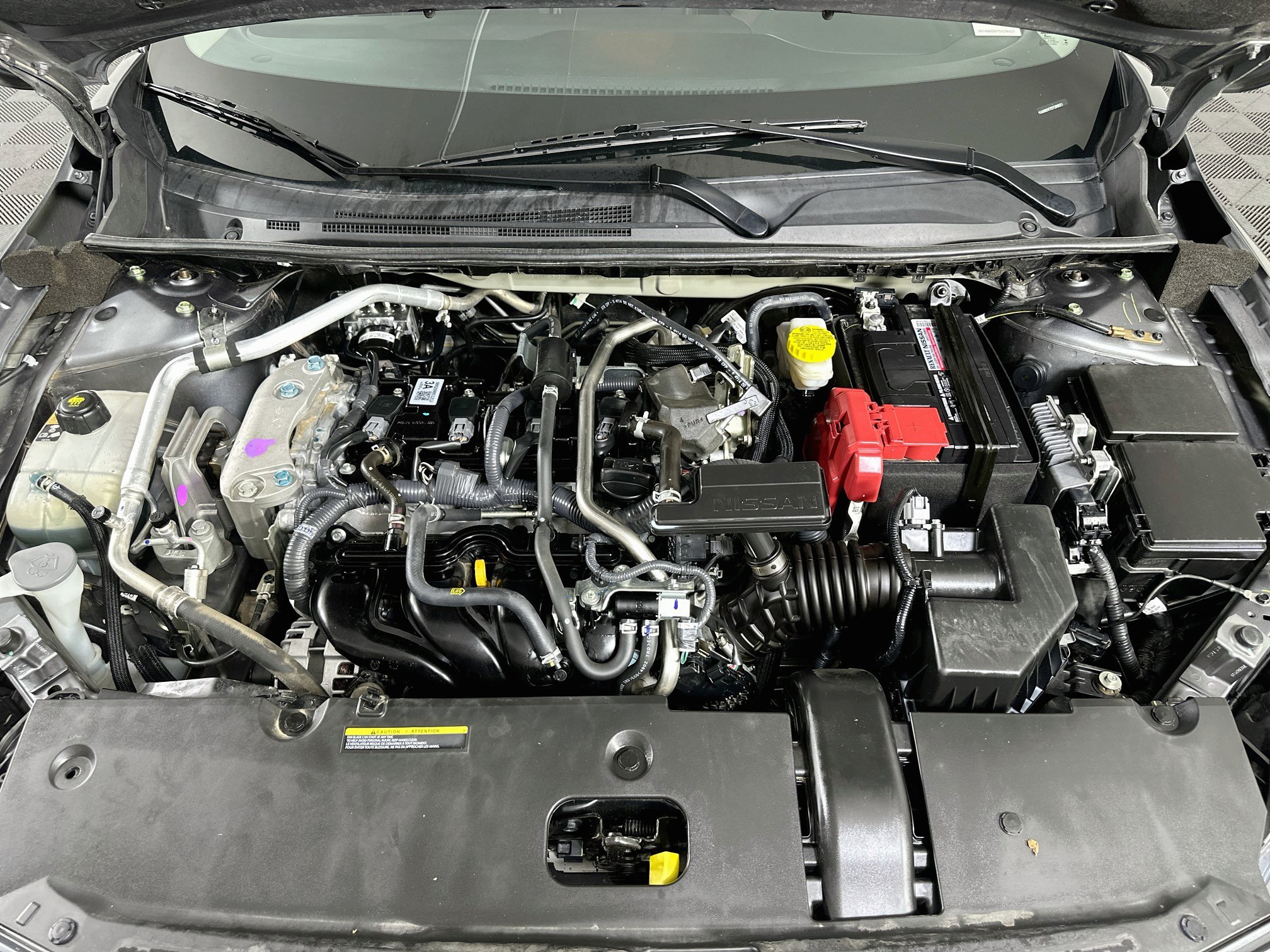 Used 2025 Nissan Sentra SR FWD image 32
