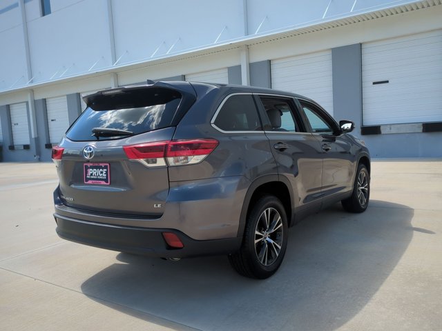 Used 2019 Toyota Highlander Plus FWD image 5