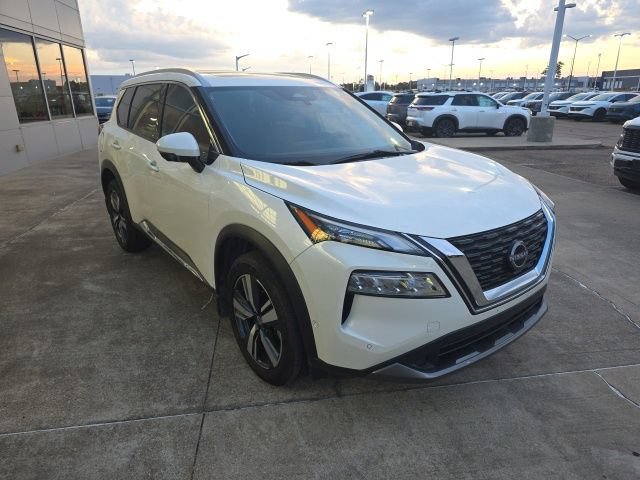 Used 2023 Nissan Rogue SL w/ SL Premium Package FWD image 5