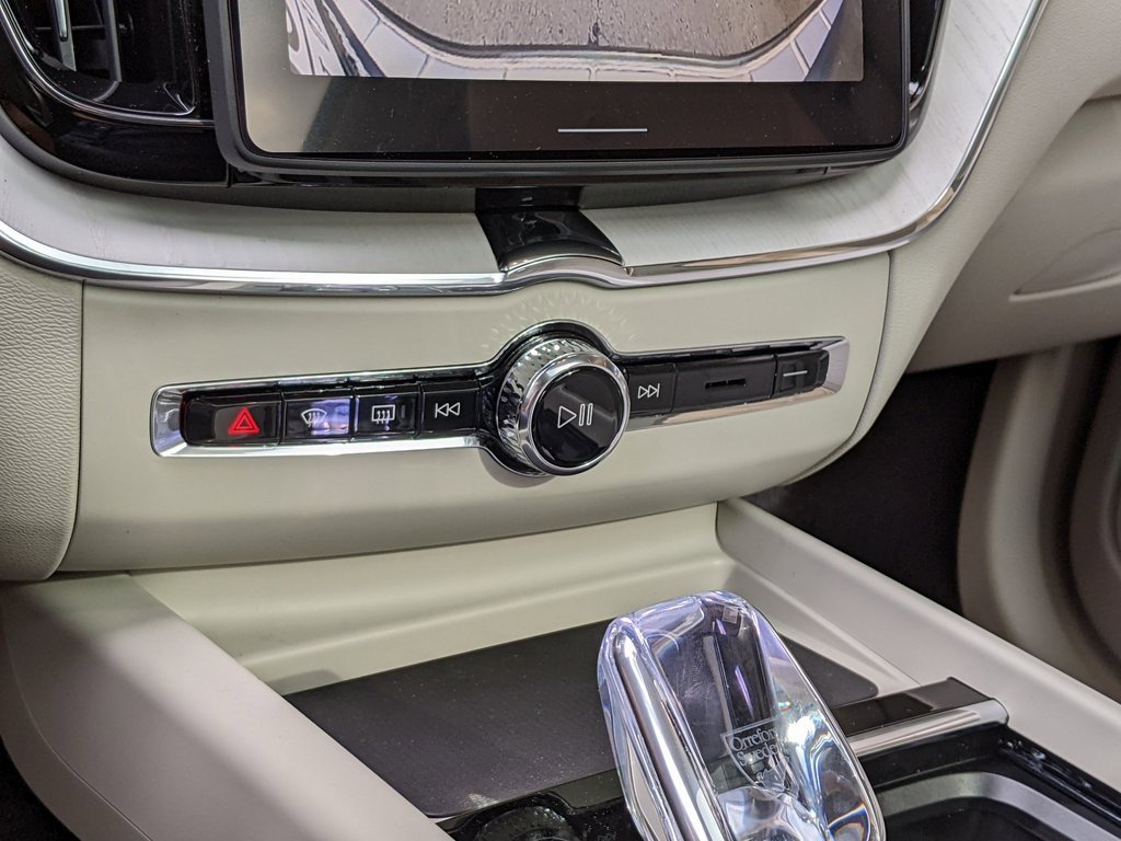 New 2026 Volvo XC60 T8 Ultra image 19