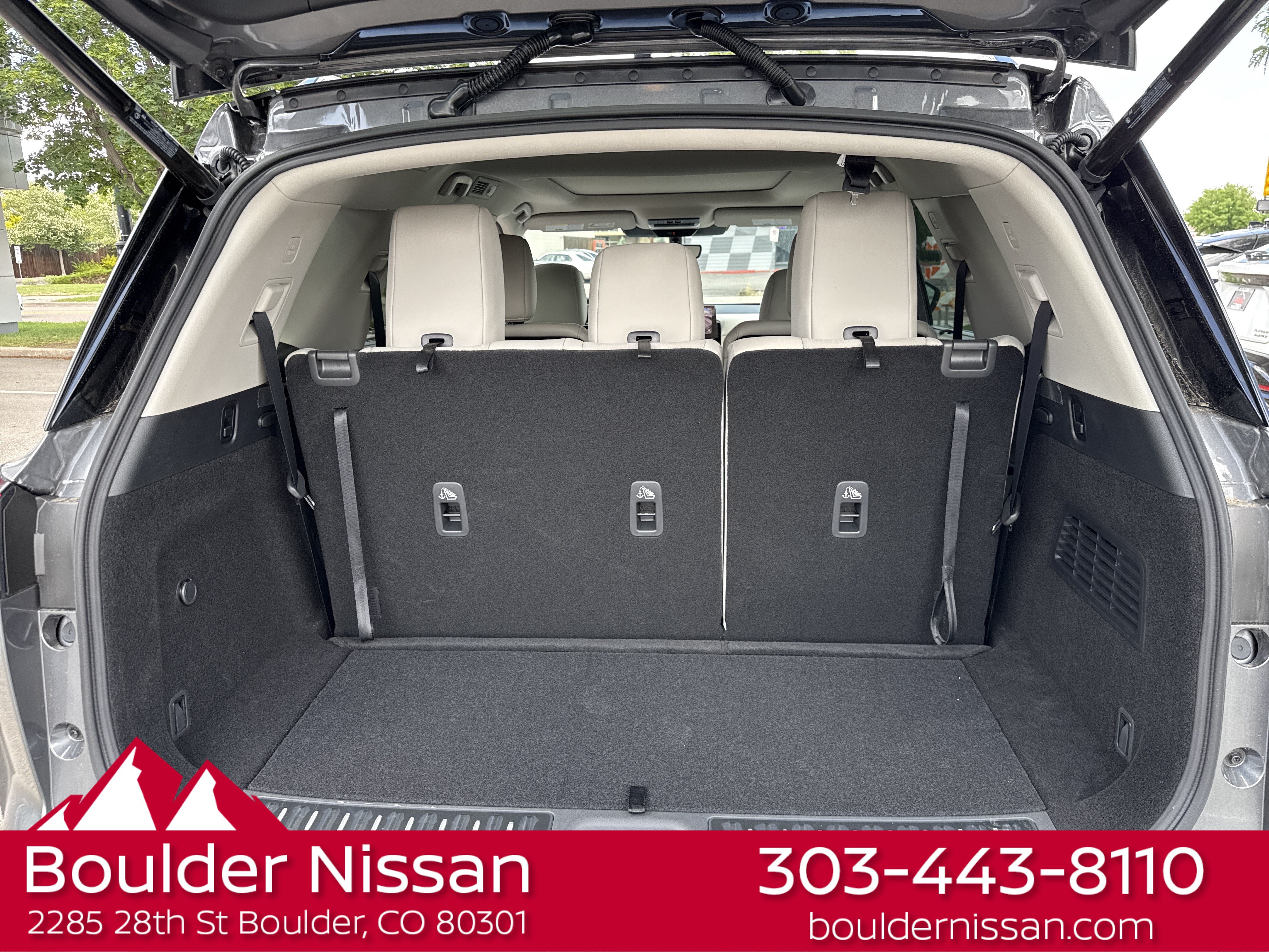 New 2026 Nissan Pathfinder SL w/ SL Premium Package AWD/4WD image 13