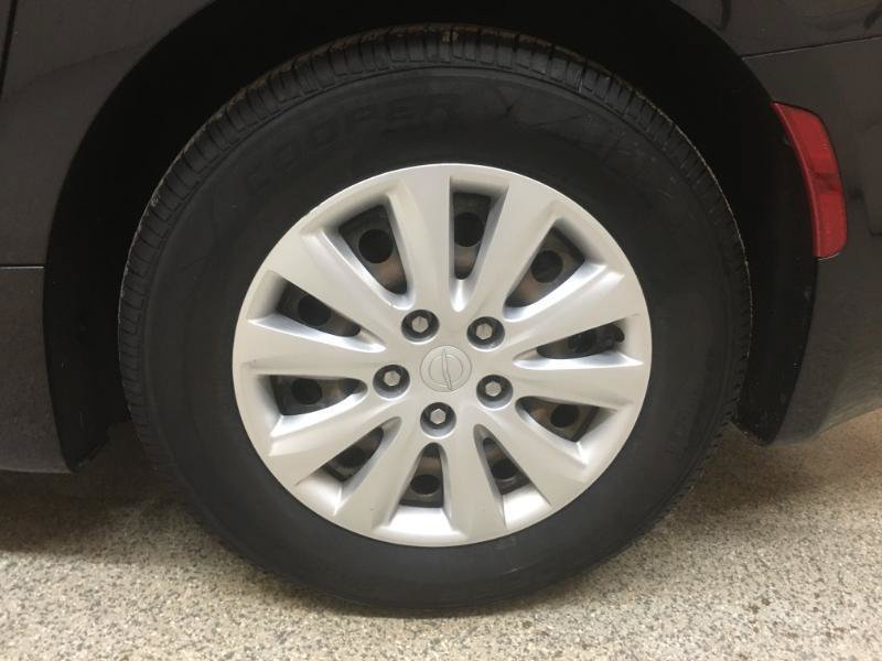 Used 2018 Chrysler Pacifica L FWD image 17